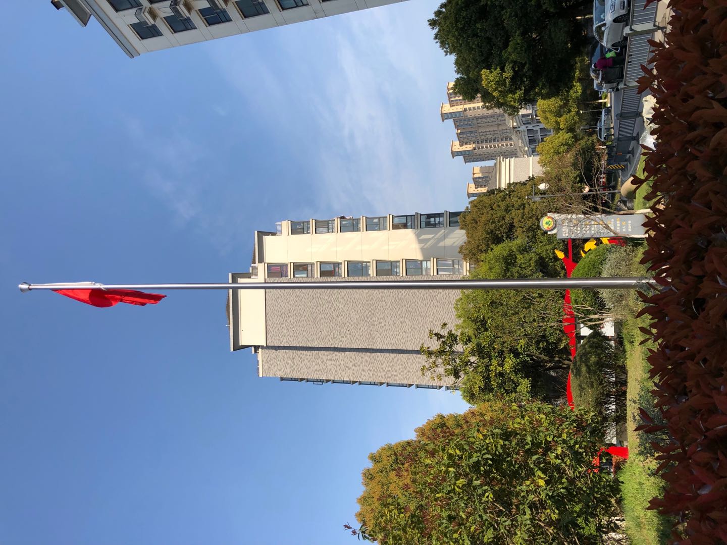 不銹鋼旗桿和建筑的高度比例一般是多少？